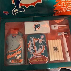 $$SALE$$ Vintage Miami Dolphins NFL Body Care Gift Pack *Moisturizing Body Wash*